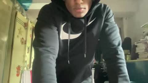 varun_00707 online show from November 18, 3:20 am