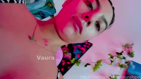 Snapshot of vaura222 chatting on January 24, 3:11 am vaura222 online show from January 24, 3:11 am