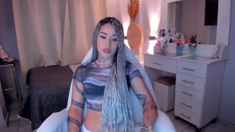 Vayolett Bass online show from January 10, 6:19 am