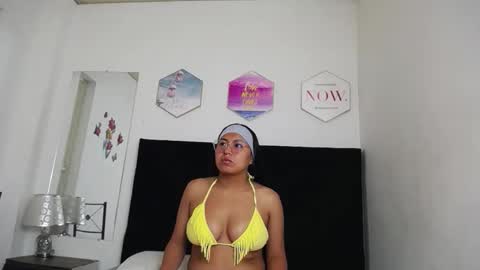 vcoralper online show from November 25, 12:26 pm