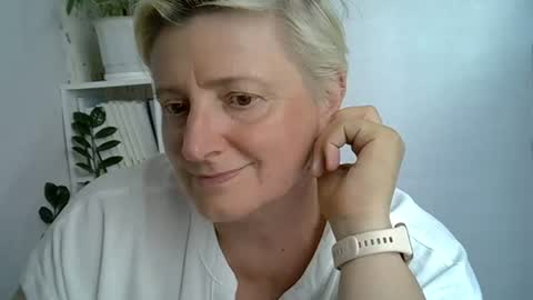 vea_motty online show from July 13, 1:47 pm