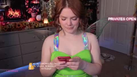 Snapshot of vegas_romance chatting on October 12, 1:31 am vegas_romance online show from October 12, 1:31 am