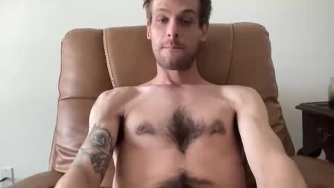 Joeyyy online show from April 7, 9:17 pm