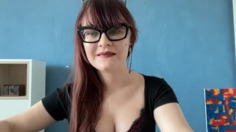 velena_ online show from April 14, 8:17 am