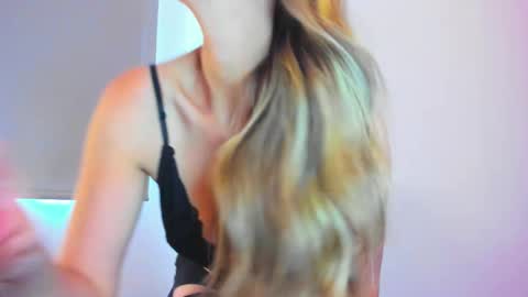 Sara online show from March 21, 2:22 pm