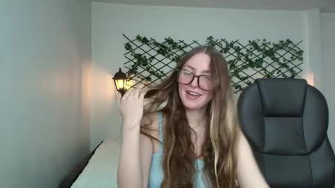 Sophi  online show from April 16, 12:22 am