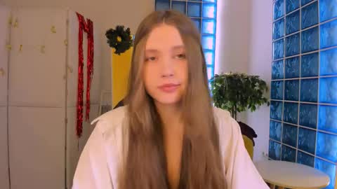 velvet_cherry online show from December 15, 4:36 pm