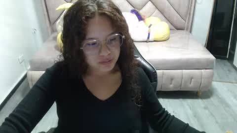 velvet_moon_v online show from November 10, 1:14 pm