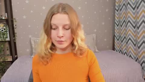 velvet_peach_ online show from January 15, 12:25 pm