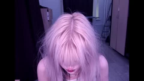 Alice online show from April 15, 7:27 pm