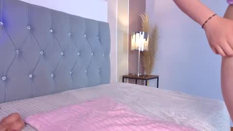 Snapshot of velvetfox_ chatting on October 7, 7:43 pm velvetfox_ online show from October 7, 7:43 pm