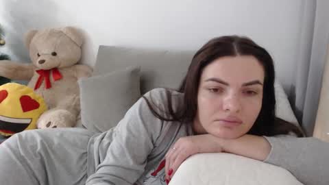 velvetmoon123 online show from January 18, 6:50 pm