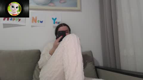 velvetmoon123 online show from February 5, 9:57 am