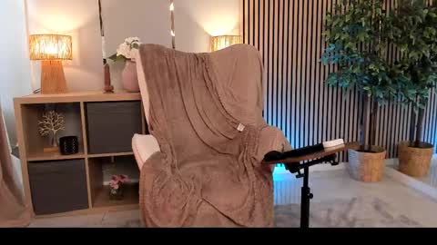 Velvet online show from May 16, 10:36 am