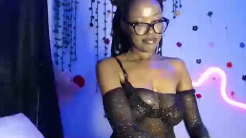 Snapshot of velvetyvixen chatting on October 7, 5:14 am COCO XOXO online show from October 7, 5:14 am