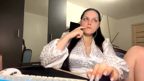 Emily online show from March 17, 4:23 pm