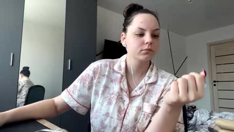 Emily online show from March 21, 1:27 pm