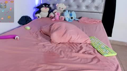 Snapshot of venezolanacute01 chatting on February 26, 2:27 pm Antonella online show from February 26, 2:27 pm