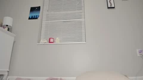 Harley   instahailharleyy online show from December 4, 3:17 am