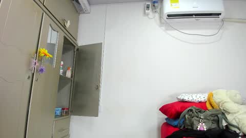 vennuss01 online show from March 20, 10:37 pm