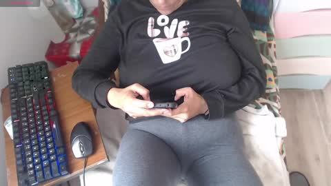 venus496613 online show from April 15, 7:58 pm