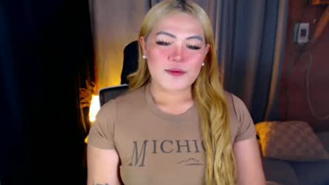 I am Colly Your mystery girl online show from July 2, 3:44 am