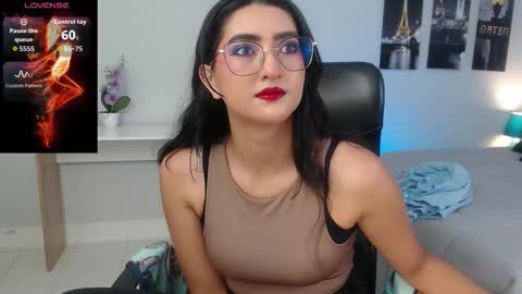 Snapshot of venus_steffen chatting on September 10, 12:39 pm Mia online show from September 10, 12:39 pm