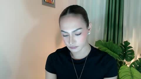 Venus Sunrise Bombshell online show from December 20, 2:07 am