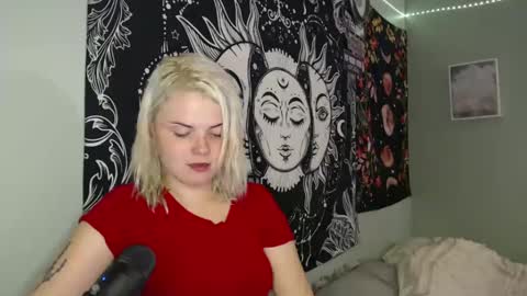Snapshot of venusastar chatting on October 1, 11:36 pm Miss Venus online show from October 1, 11:36 pm