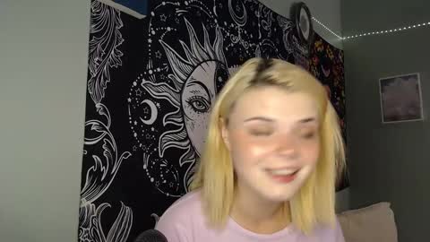 Snapshot of venusastar chatting on September 11, 1:07 am Miss Venus online show from September 11, 1:07 am