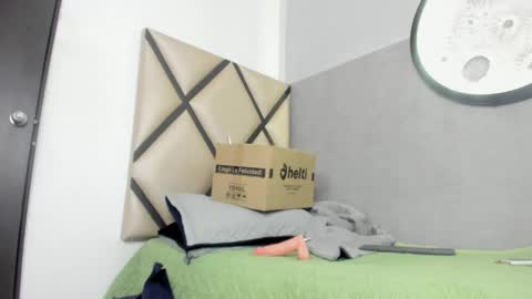 venuss_03 online show from April 14, 3:32 am