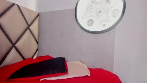 venuss_03 online show from April 8, 3:31 am