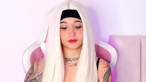 Shelly online show from November 7, 1:02 pm