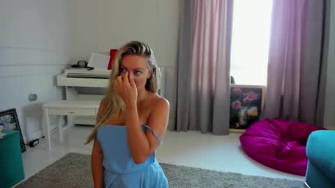 Snapshot of veola_new chatting on September 12, 4:25 am Violetta online show from September 12, 4:25 am