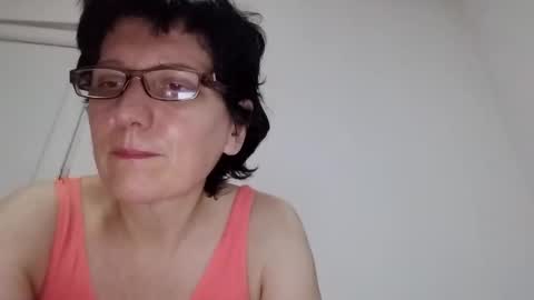 Vera online show from November 7, 7:49 pm