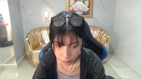 Verana  online show from October 24, 3:29 am