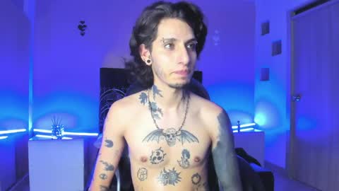 vergil_noir online show from April 24, 4:58 am