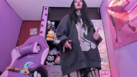     online show from October 3, 11:46 pm