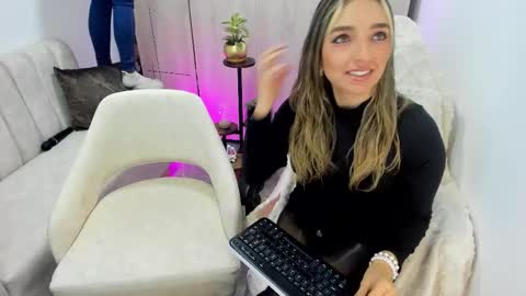 Catalina online show from November 1, 4:33 am