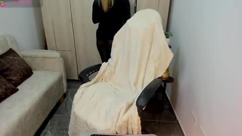 Catalina online show from October 9, 12:49 am