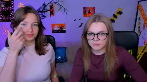 Ronni online show from October 28, 8:21 pm