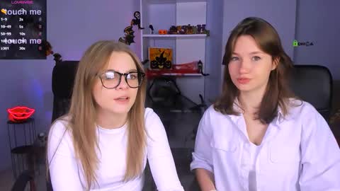 Ronni online show from October 25, 7:14 pm