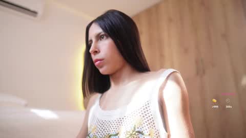 Veronica online show from January 7, 2:22 pm