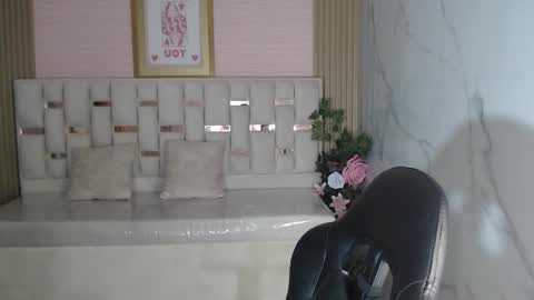 veronicaa_s online show from March 14, 9:30 pm