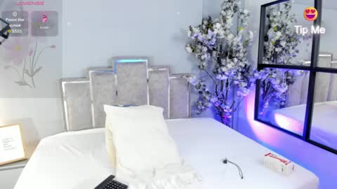 veronicacarper online show from April 14, 3:43 am