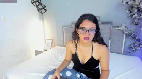 veronicacarper online show from March 30, 4:12 am