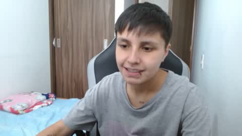 Veronica Clark online show from February 2, 8:30 pm