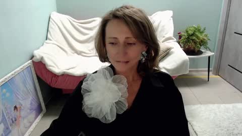 Snapshot of veronicagilbert chatting on March 10, 11:45 am Helen online show from March 10, 11:45 am