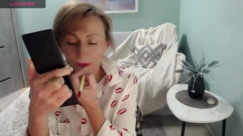 Snapshot of veronicagilbert chatting on September 20, 5:54 am Helen online show from September 20, 5:54 am