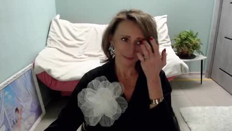 Snapshot of veronicagilbert chatting on March 10, 8:39 am Helen online show from March 10, 8:39 am